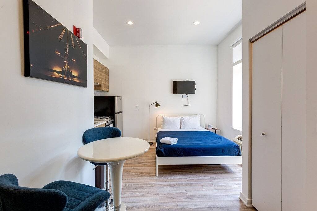 Cabin 106 by 747 Lofts 1