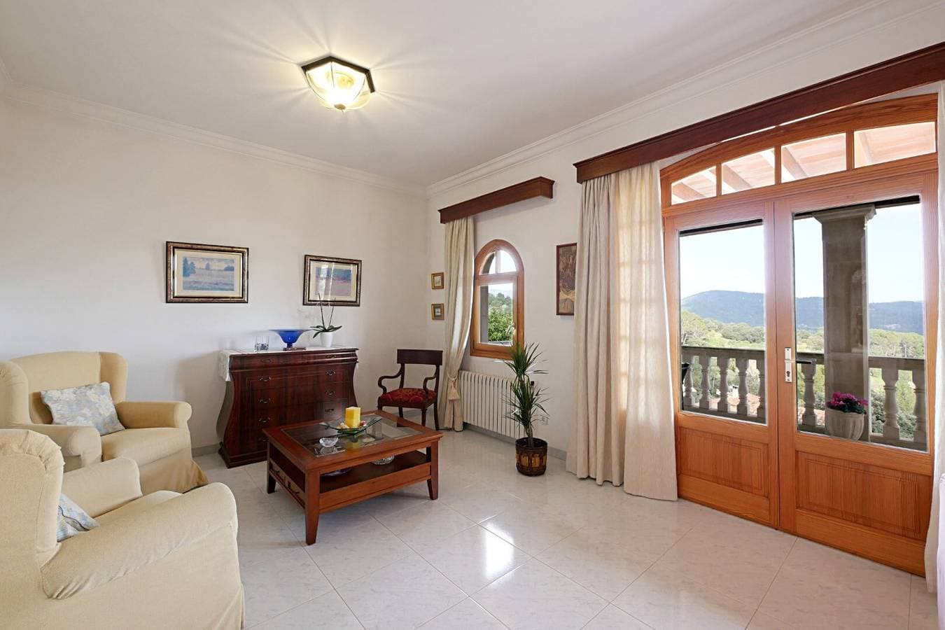 Foto 4 von 26: Ferienhaus Bellavista mit Bergblick, WLAN, Klimaanlage, Pool, Garten, Terrasse und Balkon