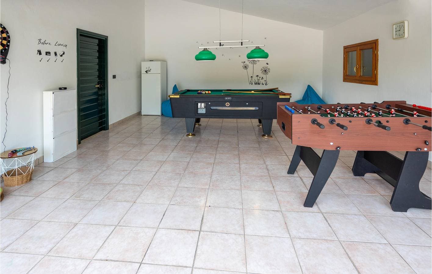 Foto 10 von 43: Geräumige 140 m² große Wohnung mit Terrasse in der Nähe der Küste und des Stadtzentrums