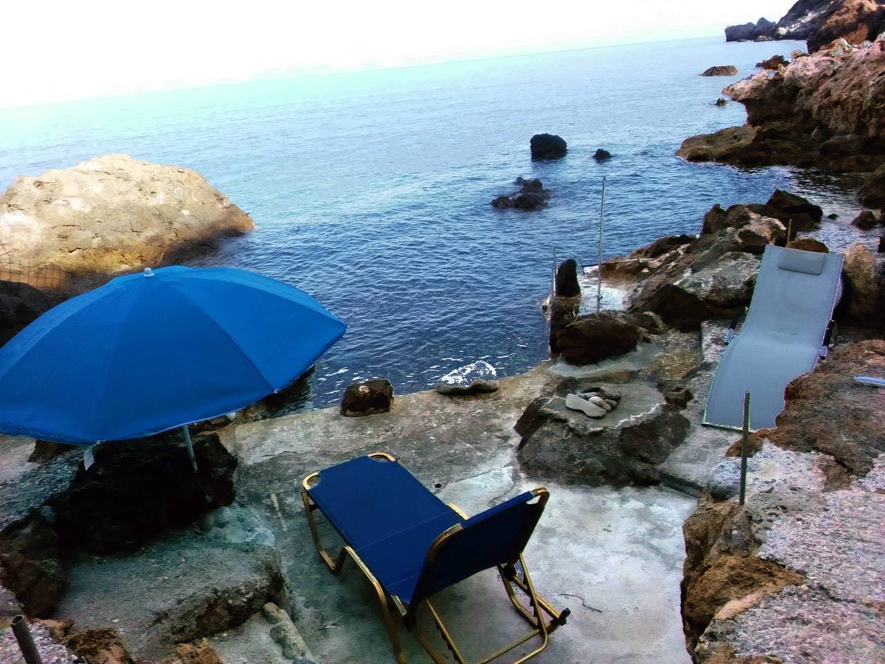 Foto 13 von 29: Apartment-ueber-dem-meer-privater-ort-zum-schwimmen