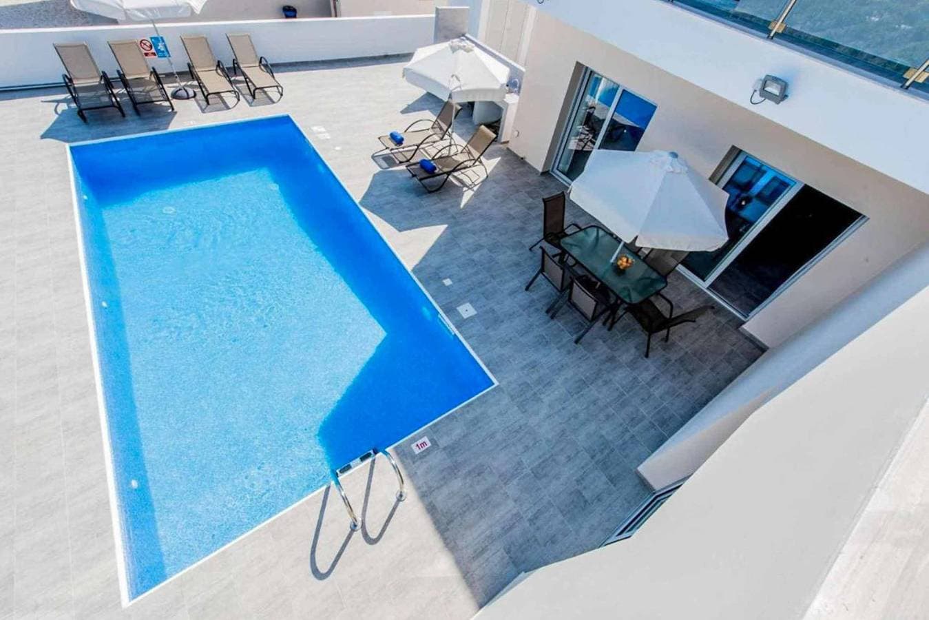 Foto 4 von 18: Villa für 6 Personen mit Terrasse