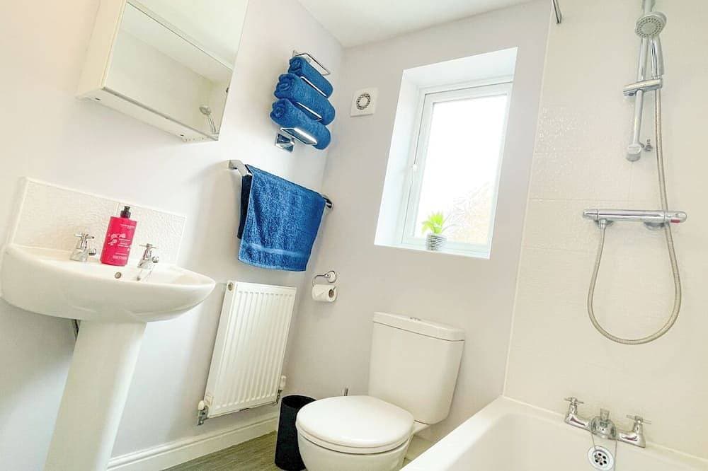 Foto 13 von 26: Emerald House -3 bed - Free Parking