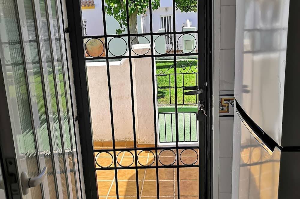 Foto 12 von 17: Air-conned beach holiday home close to  blue-flag beaches, bars and restaurants