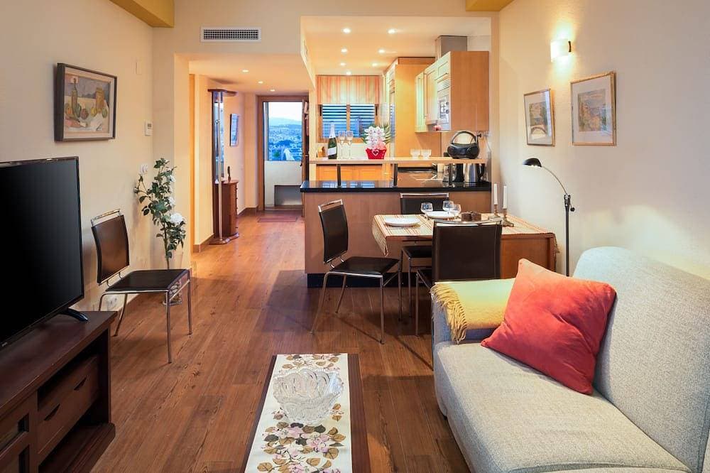 Foto 12 von 28: Komfortable, zeitgemäße und ruhige Wohnung mit Meerblick im Zentrum der Stadt