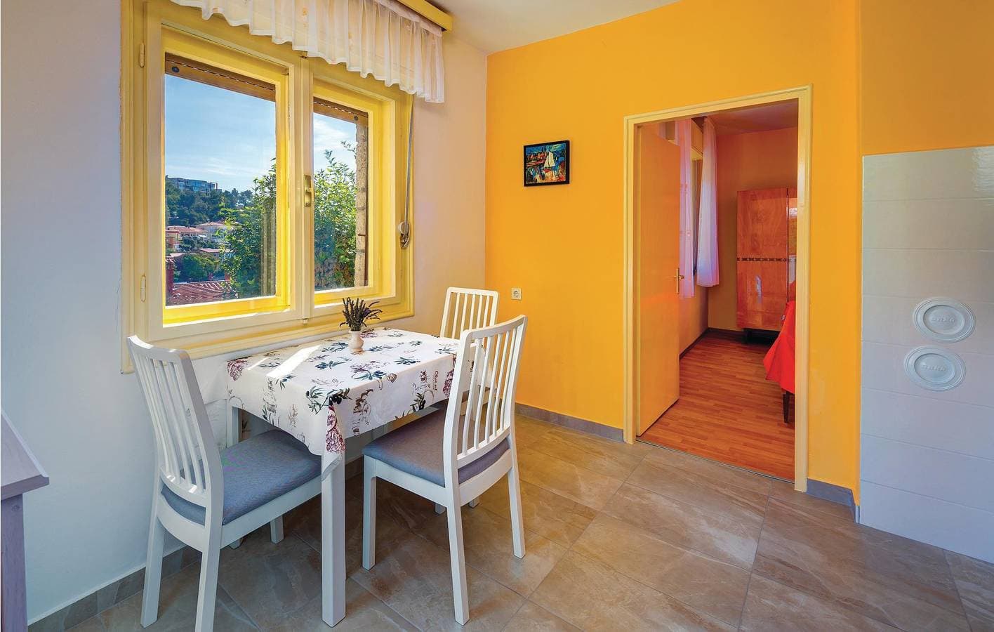 Foto 13 von 27: Urlaub am Meer: Gemütliche Ferienwohnung mit Terrasse und Gartenmöbeln, 100 m vom Strand entfernt