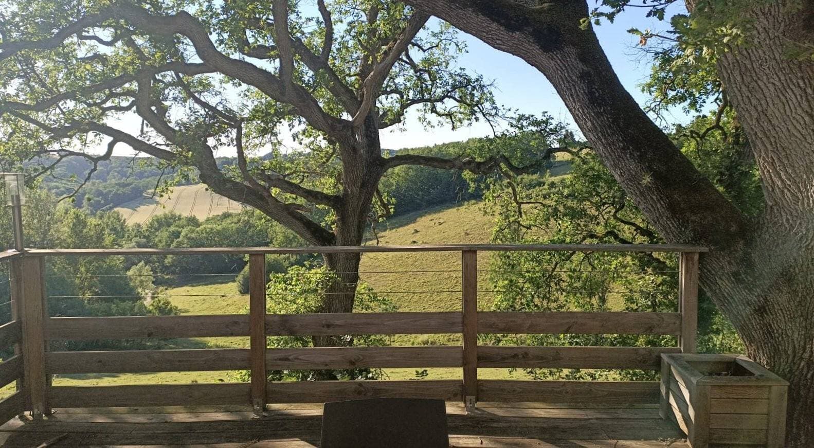 Foto 12 von 29: Charaktervolles Ferienhaus in der Natur mit Seeblick, privatem Pool und WLAN