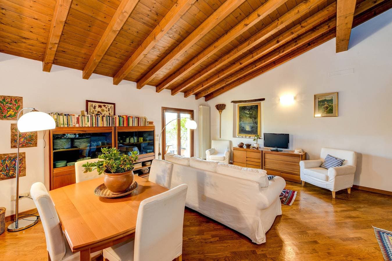 Foto 7 von 23: Ferienwohnung 'Mansarde im Zentrum von Salò' mit Balkon, WLAN und Klimaanlage
