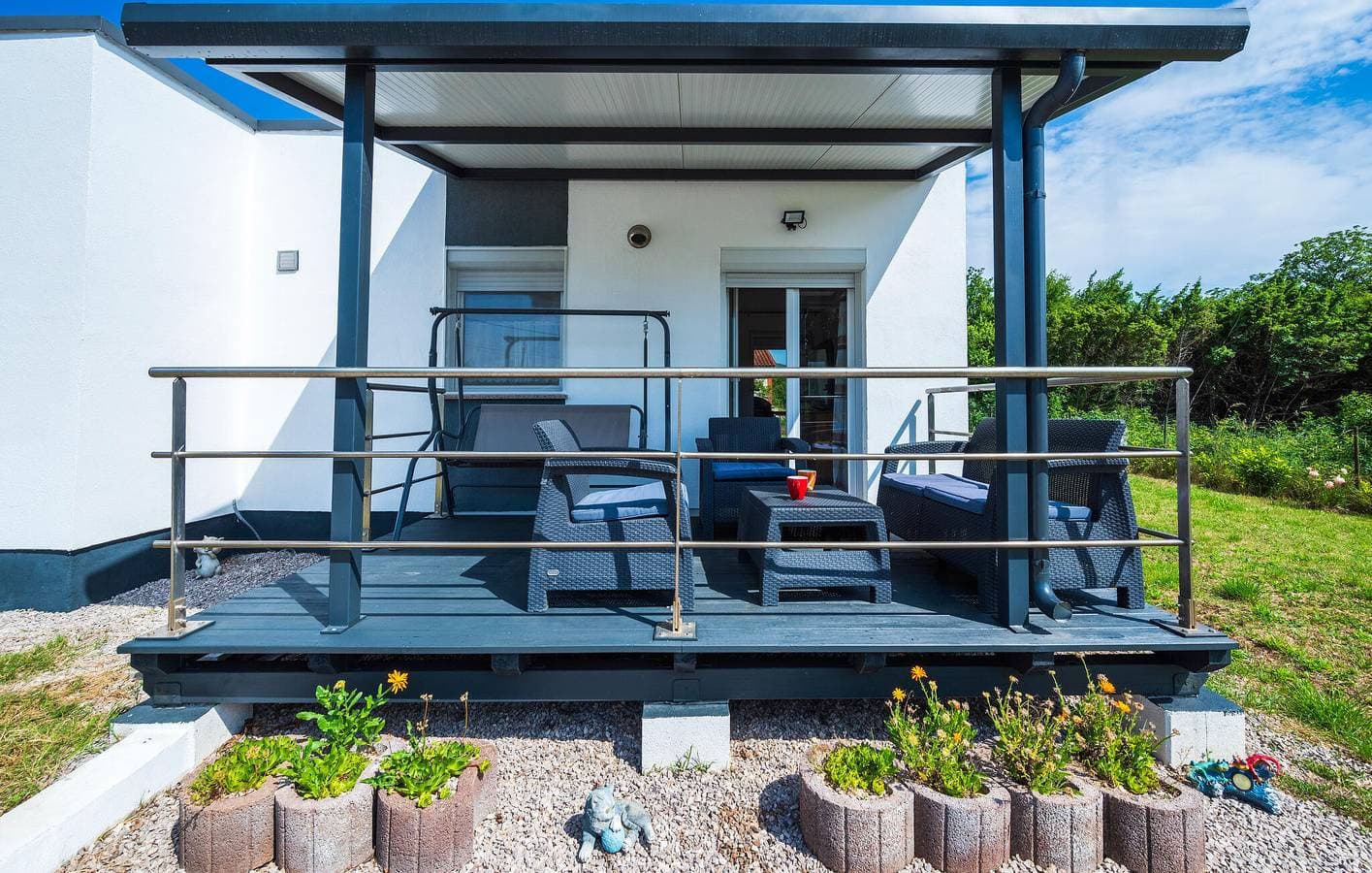 Foto 8 von 35: Geräumige 2-Zimmer-Wohnung mit Terrasse, Parkplatz und WLAN in Küstennähe