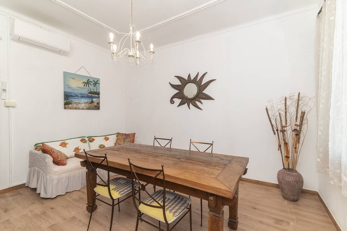 Foto 5 von 25: Ferienhaus 'Maison Chloe 2' in Strandnähe mit Balkon, Terrasse und WLAN
