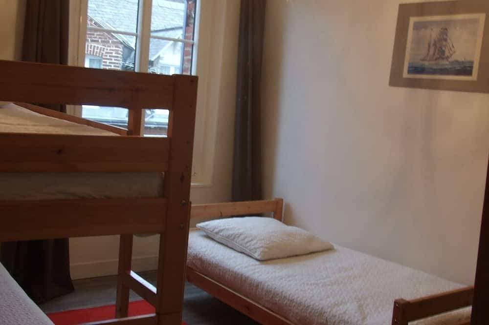 Foto 4 von 24: 2 Minuten zu Fuß von Fine Sands bis M. B / 7-9pers / Leinen Put / Bikes / 3chs / 2 Sbd / Jard / Garage