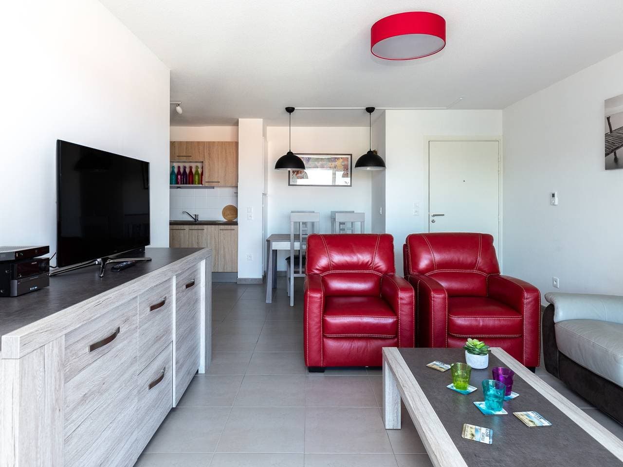 Foto 5 von 18: Modernes Apartment, 2 Zimmer, Balkon, 150 m vom Strand, Parkplatz