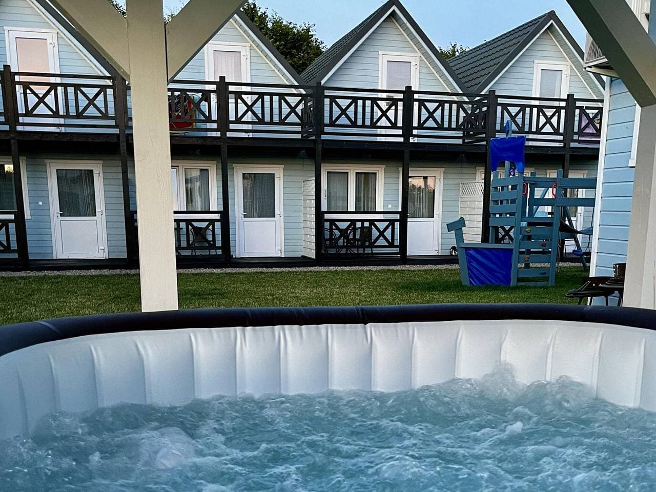 Foto 11 von 42: Ferienhaus Pobierowo am Strand mit Pool