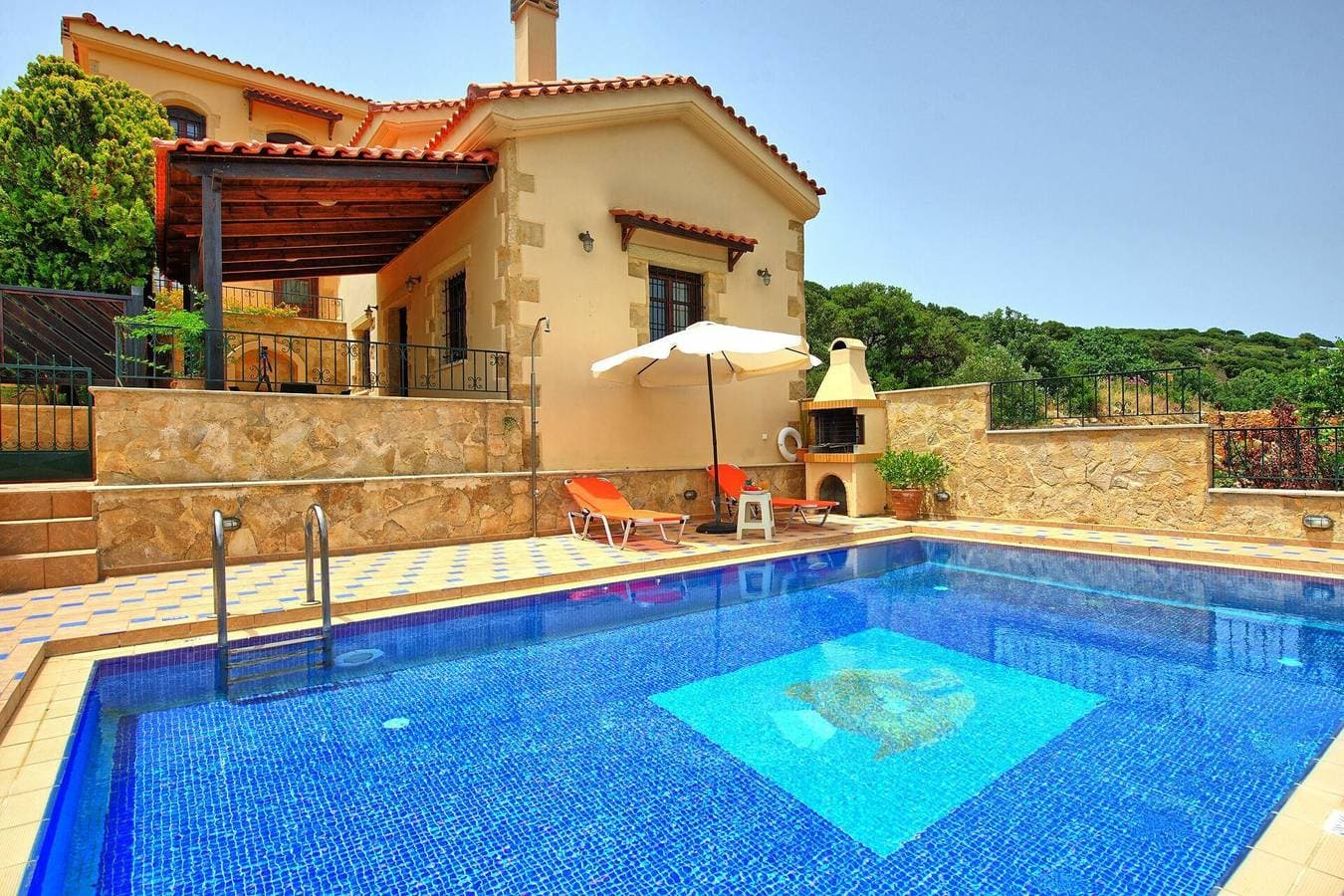 Foto 1 von 28: Villa für 4 Personen mit Balkon