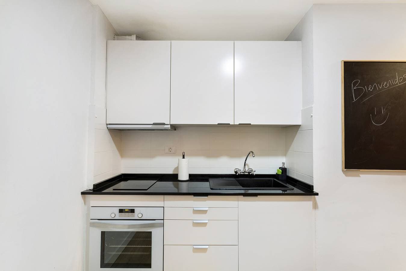 Foto 6 von 24: Ferienwohnung 'Apartamento Con Piscina Arinaga' mit Gemeinschaftspool und WLAN