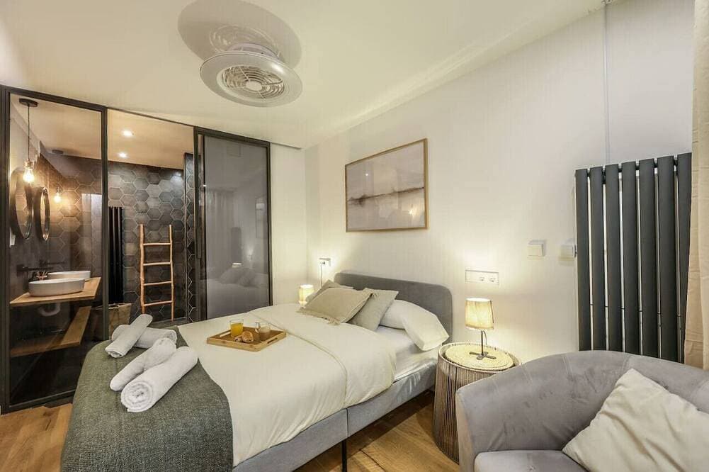 Foto 10 von 30: Design and Elegance in the Heart of Madrid