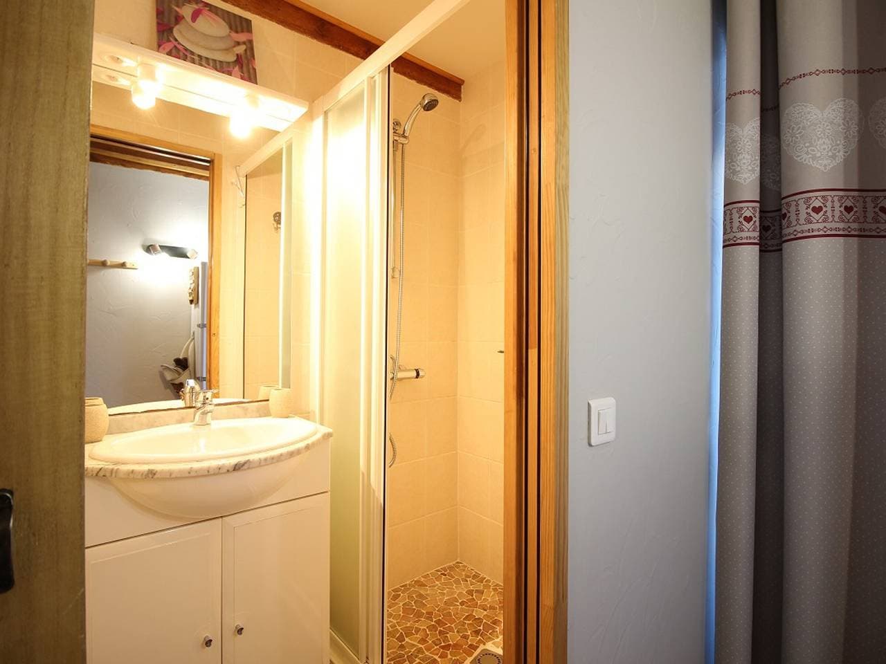 Foto 8 von 16: La Bourboule - T3-Wohnung mit Terrasse, nahe Zentrum, 5 Personen