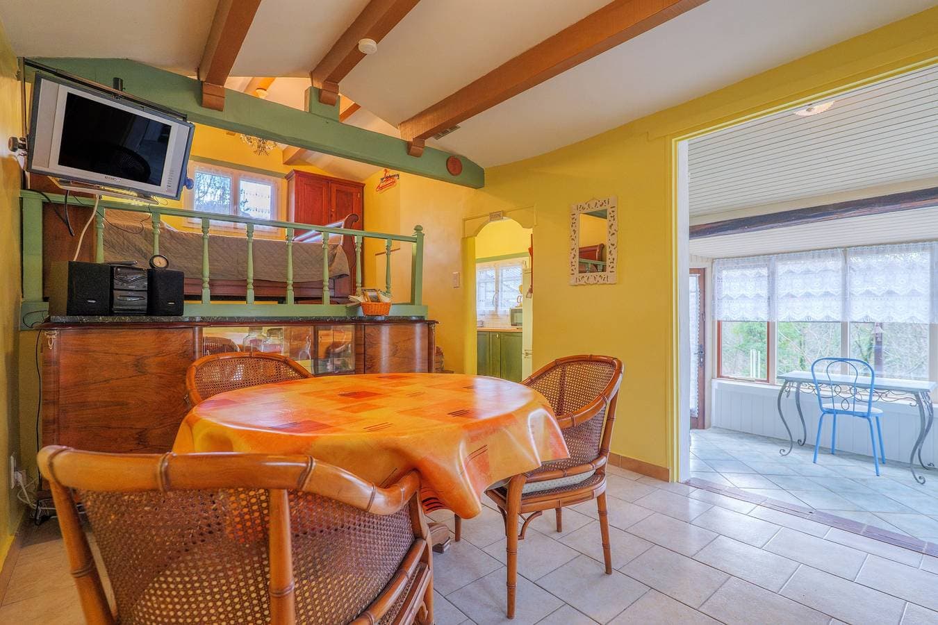 Foto 6 von 25: Gîte Lagachon: Bergblick, private Terrasse und Garten