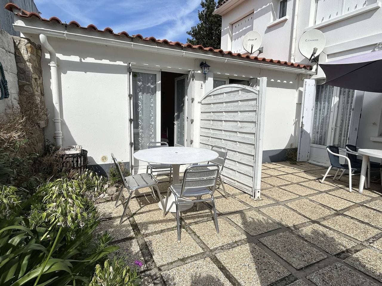 Foto 2 von 15: Charmantes 2-Zimmer-Haus, Terrasse, nahe Hafen & Strand, 4 Schlafplätze