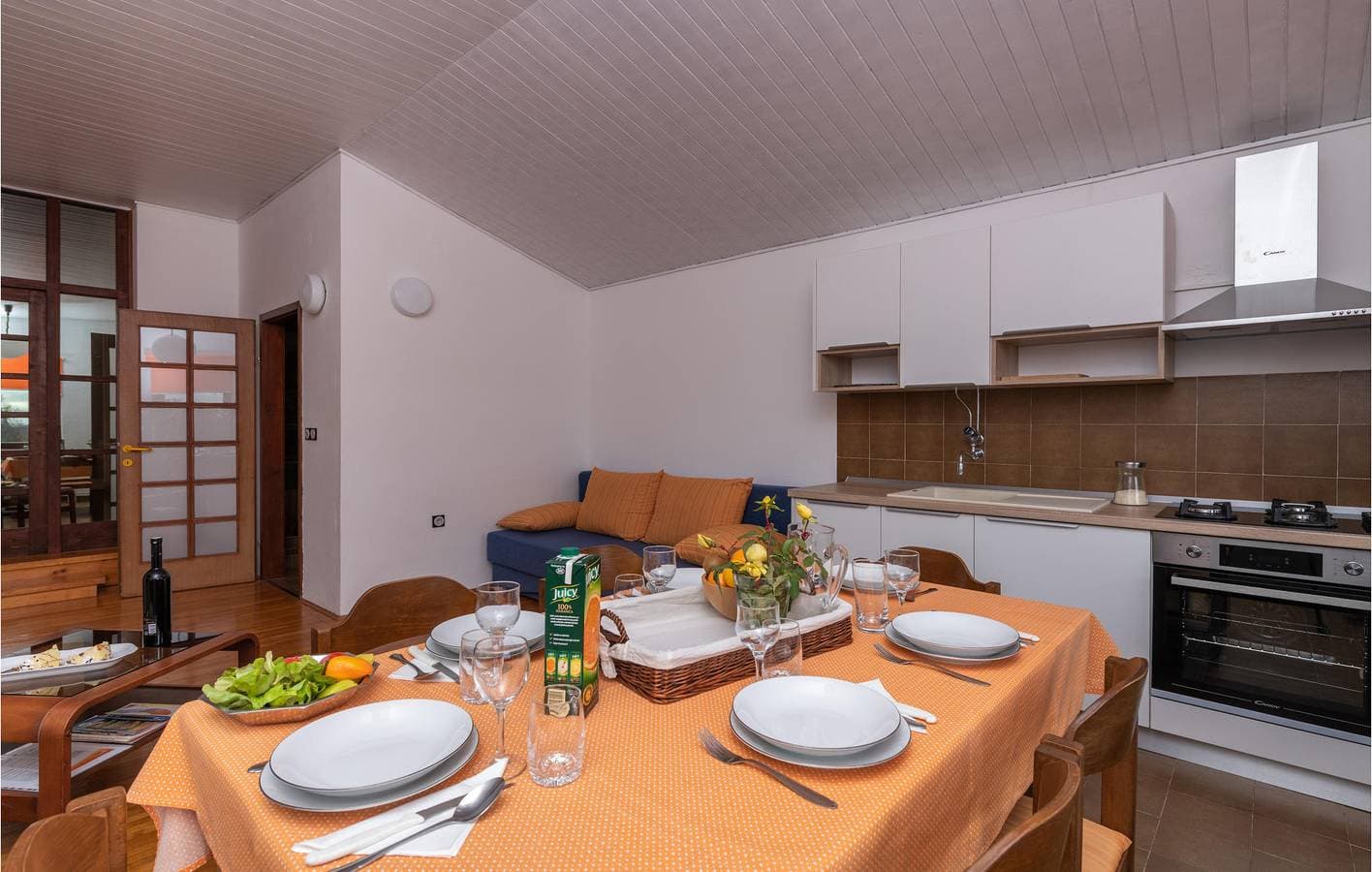 Foto 13 von 32: Gemütliche 72 m² große Wohnung mit Terrasse, WLAN und Parkplatz in der Nähe von Sehenswürdigkeiten