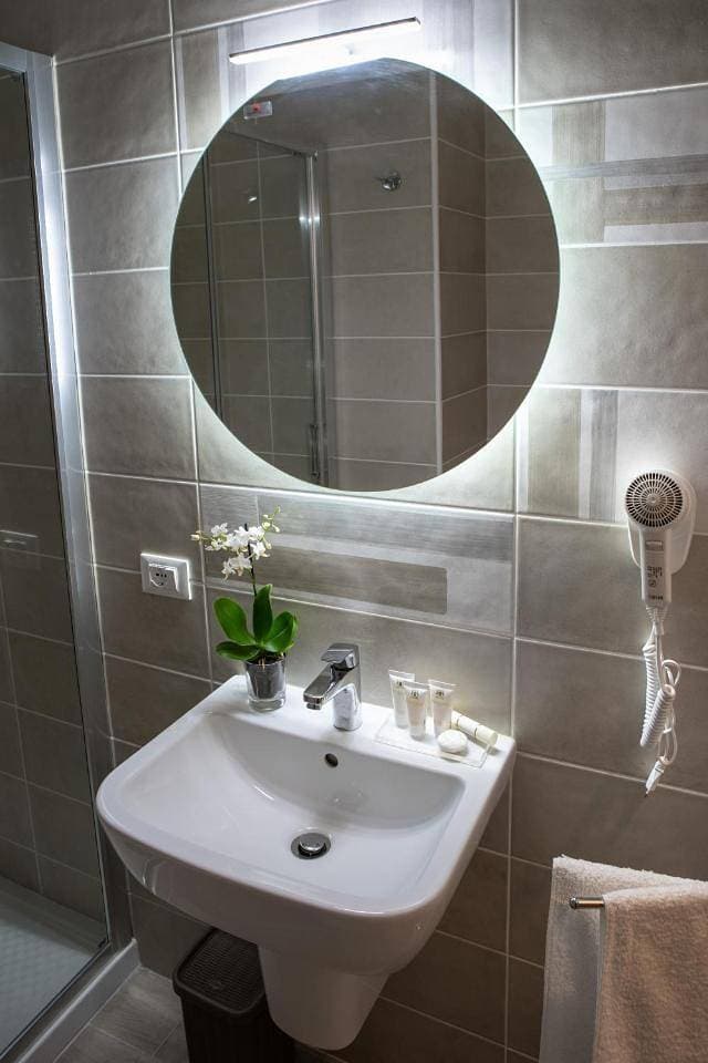 Foto 6 von 17: Deluxe Double Room (2 Adults + 1 Child)