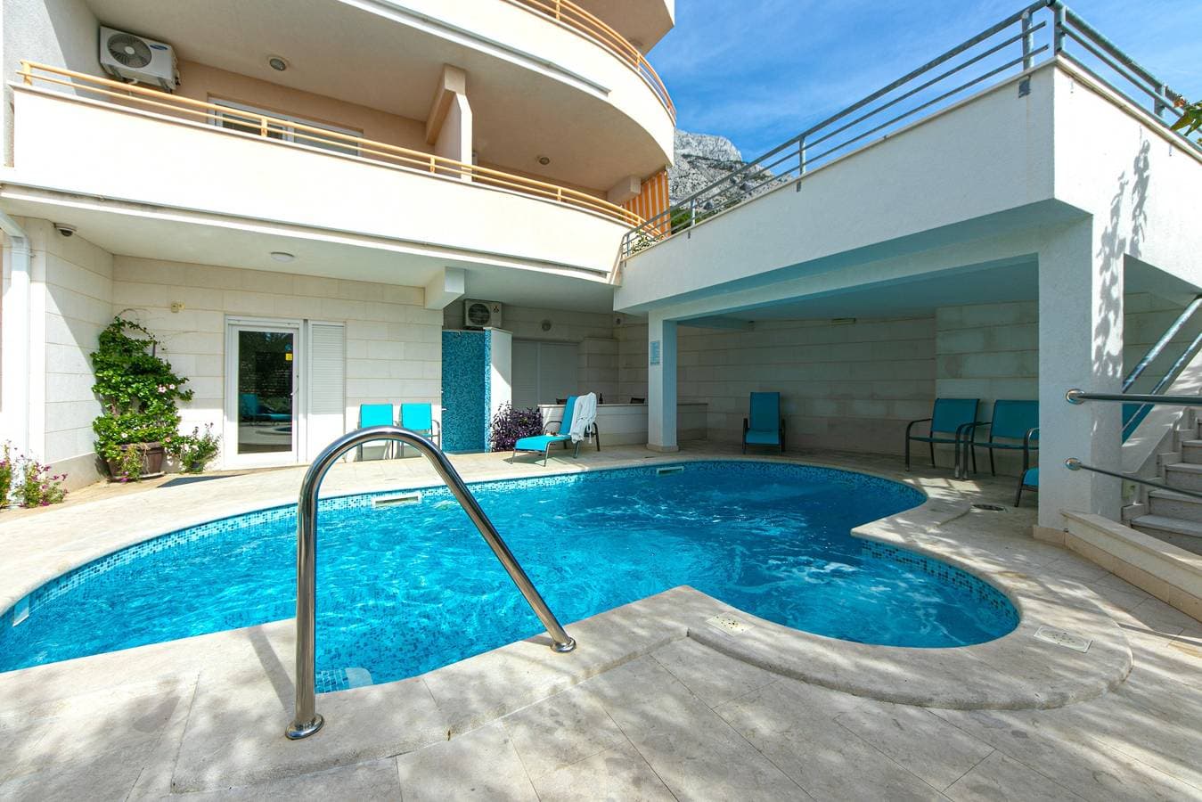 Foto 6 von 22: Studio Appartement mit Terrasse und Meerblick Brela, Makarska As-20065-a