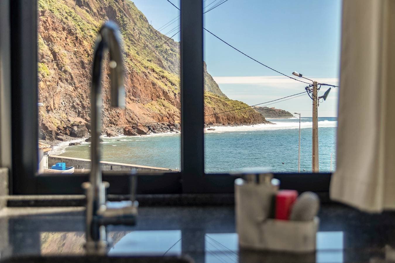 Foto 8 von 26: Ferienhaus 'Casa Homem Do Mar' mit Meerblick, Balkon und WLAN