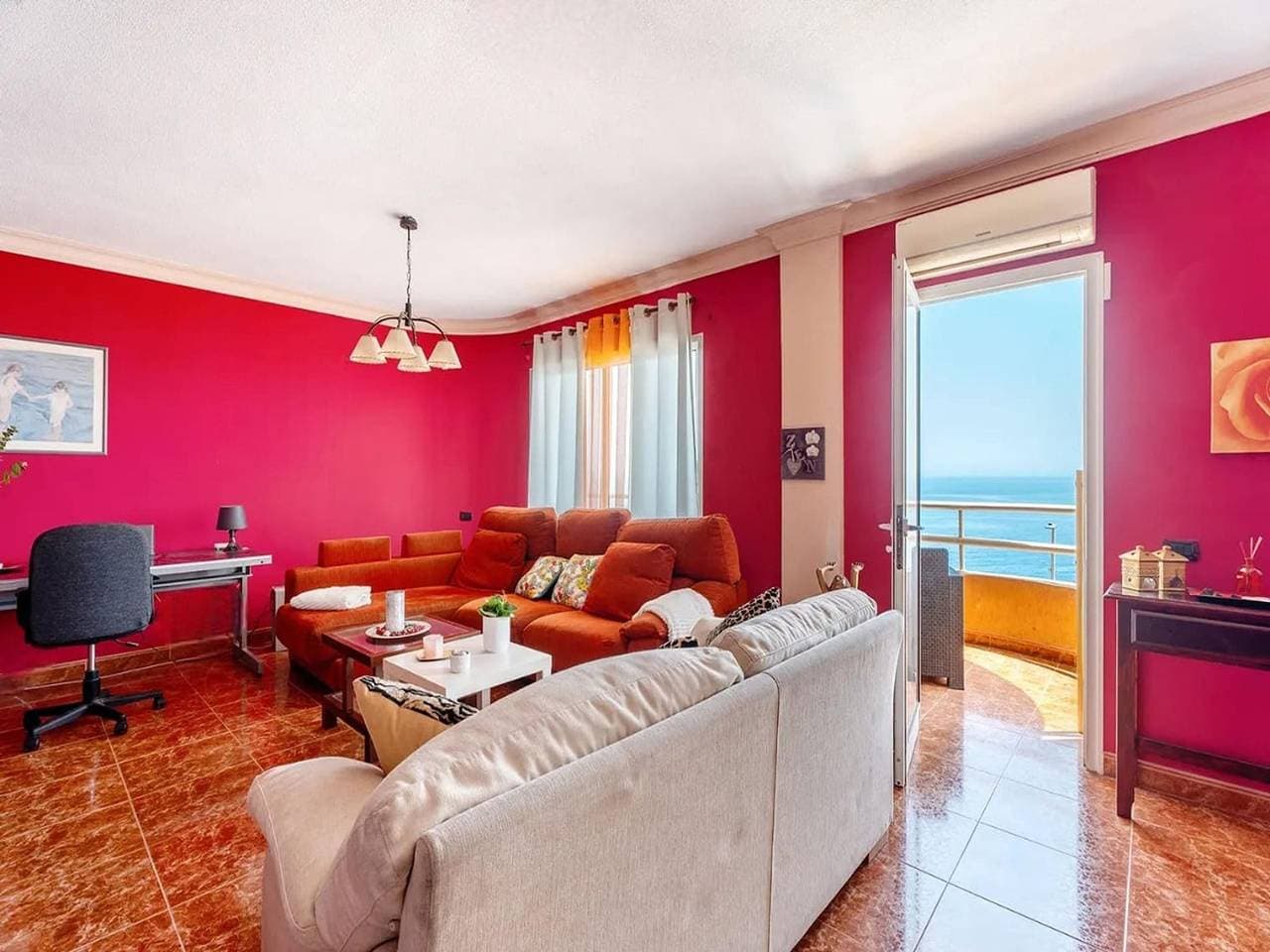 Foto 9 von 40: Apartment in Radazul with Stunning Sea Views
