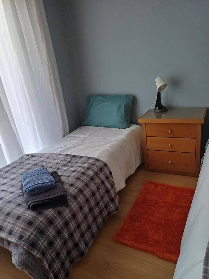 Foto 12 von 72: Three-Bedroom Apartment with Balcony