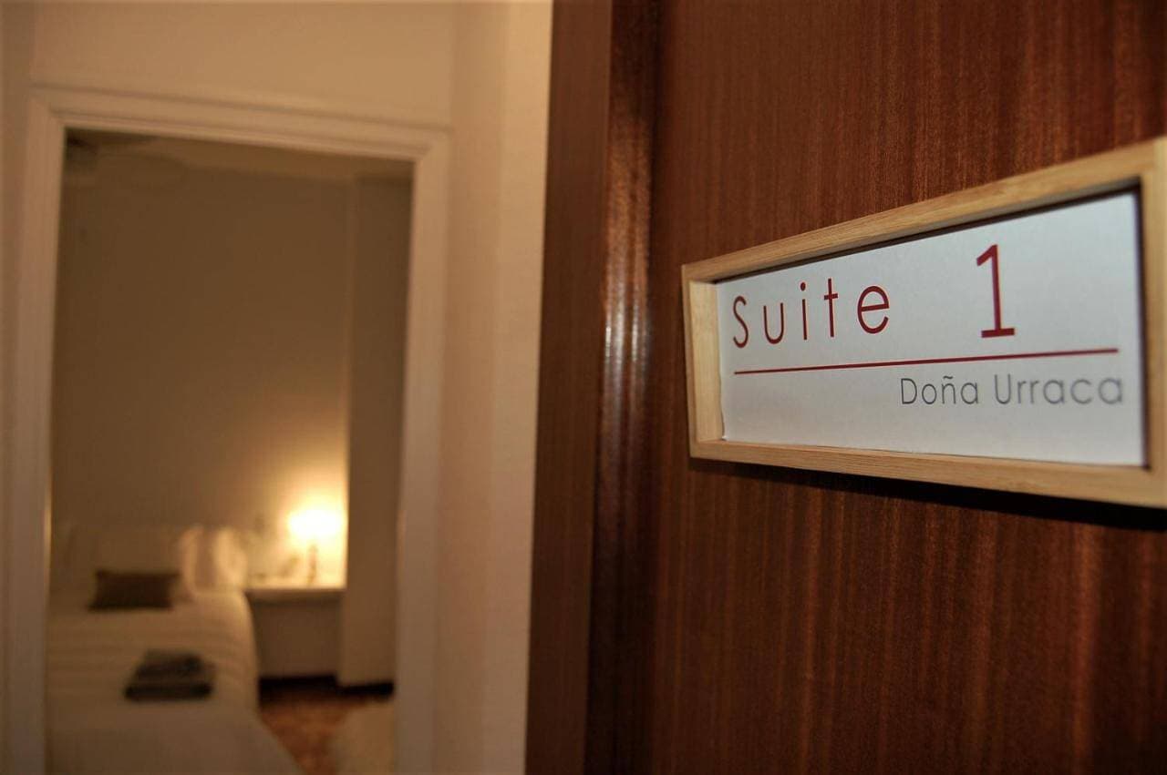 Foto 10 von 17: Double Room with Private Bathroom