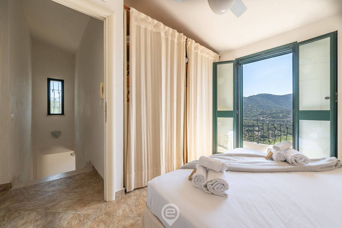 Foto 5 von 37: Villa für 4 Personen mit Balkon/Terrasse