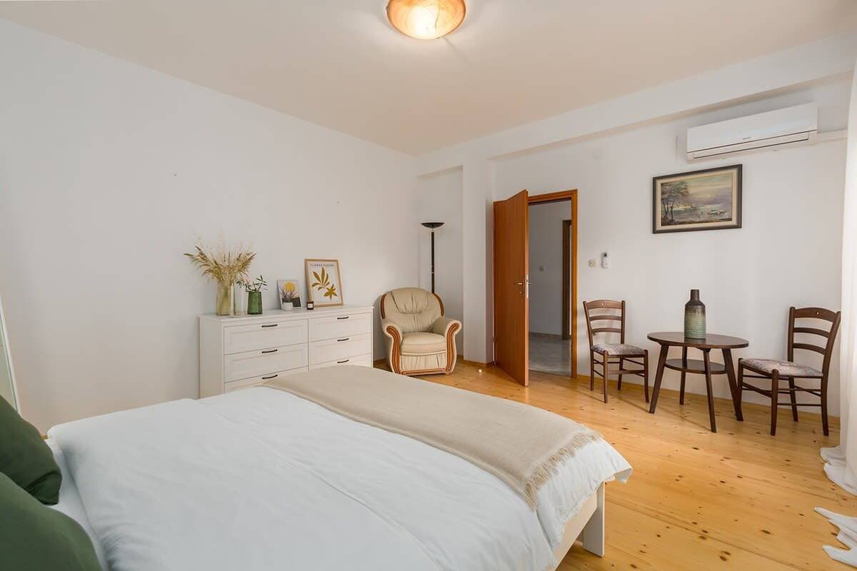 Foto 7 von 27: Ferienhaus für 8 Personen mit Garten