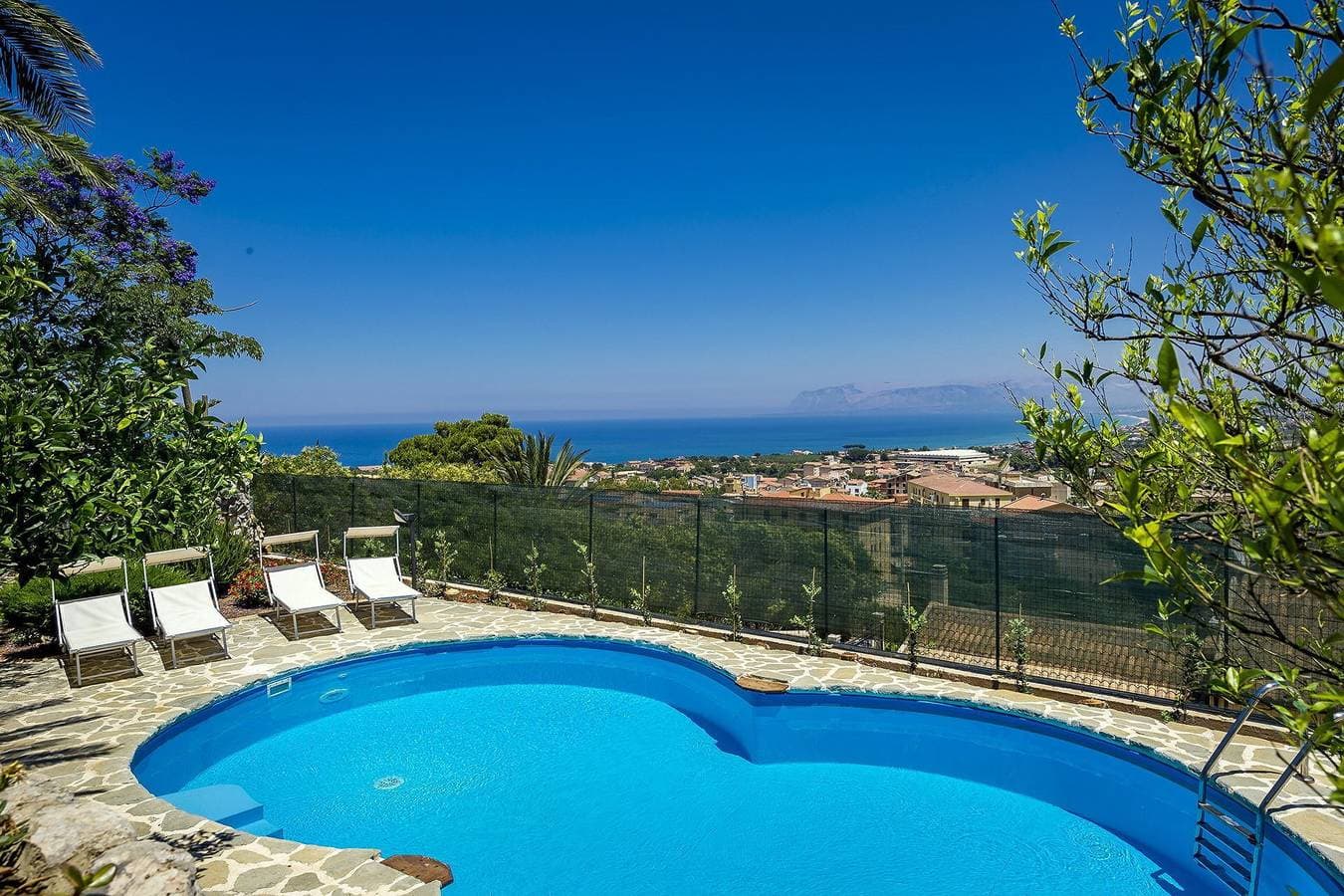 Foto 2 von 24: Villa für 4 Personen mit Garten
