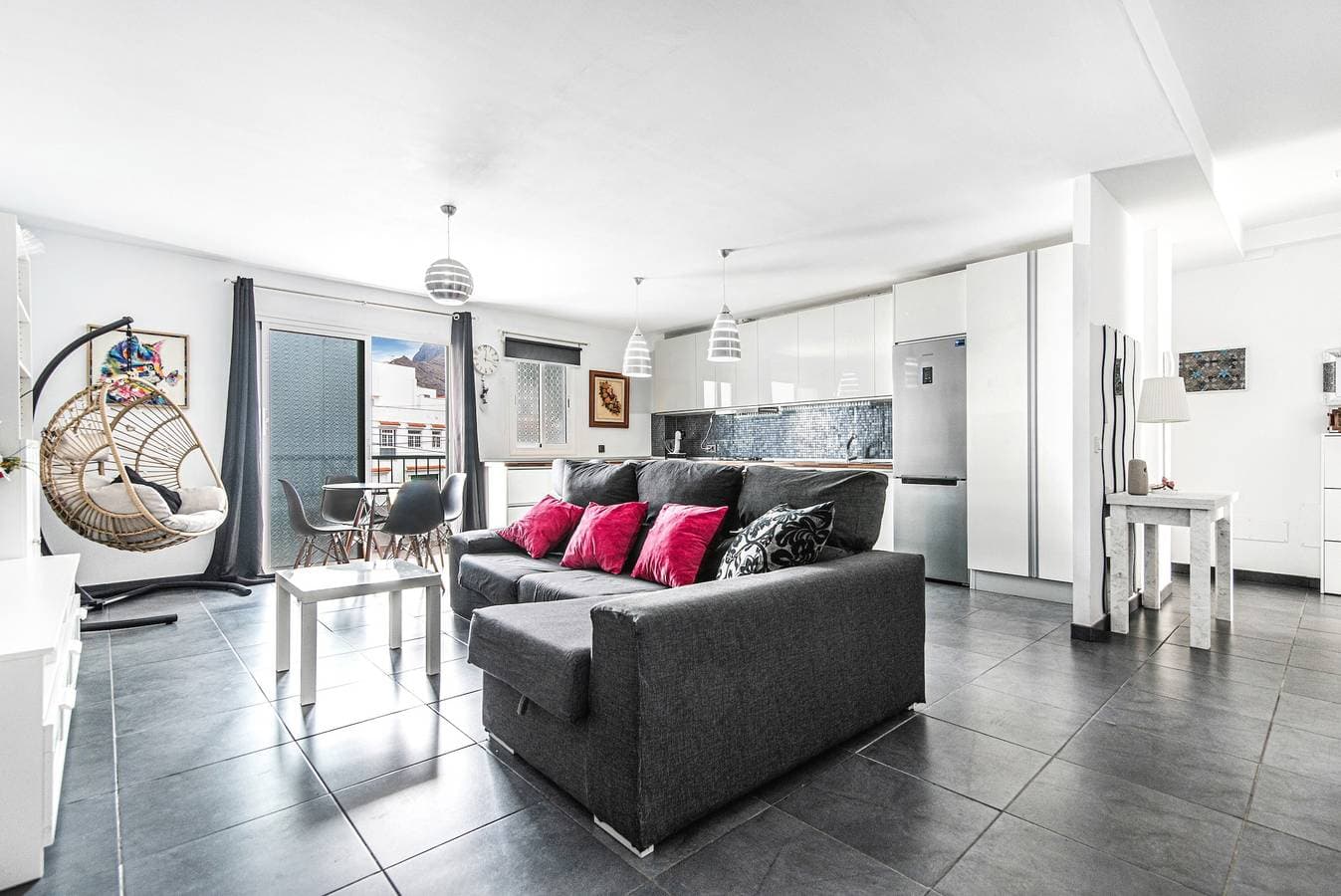 Foto 4 von 29: Ferienhaus 'Bright' mit Bergblick, Balkon und WLAN
