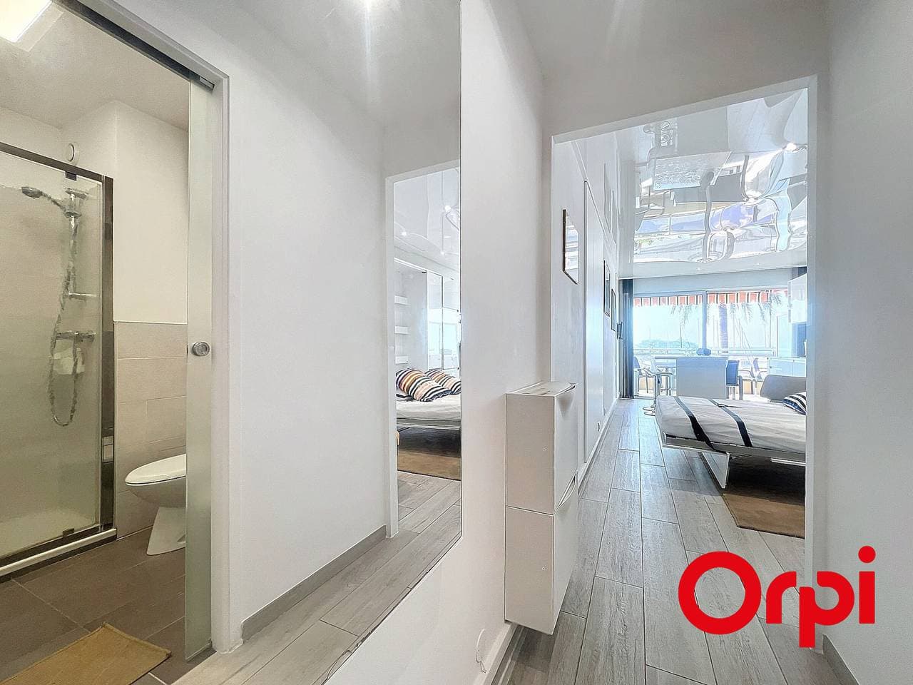 Foto 12 von 17: Renoviertes Studio mit Terrasse, Klimaanlage und Parkplatz in Menton