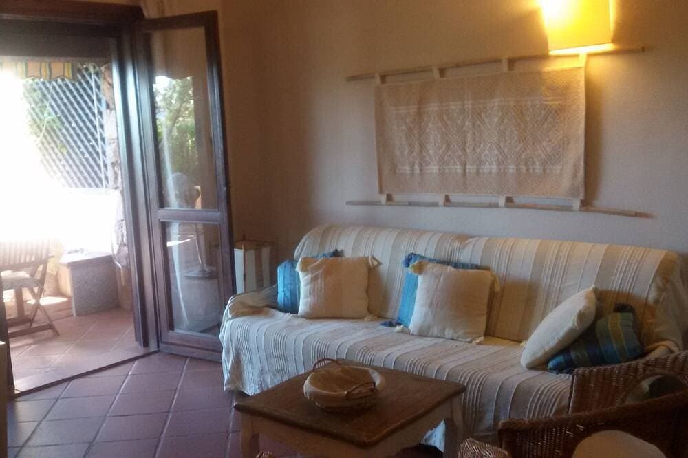 Foto 12 von 30: Ein kurzer Spaziergang vom Strand der Porto Taverna
