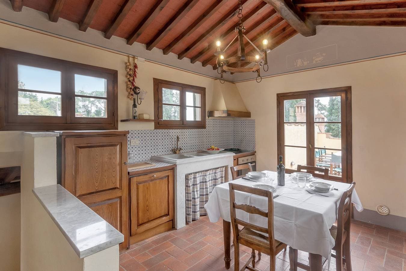 Foto 5 von 19: Ferienwohnung 'La Torre' mit gemeinschaftlich genutztem Pool, privater Terrasse und WLAN