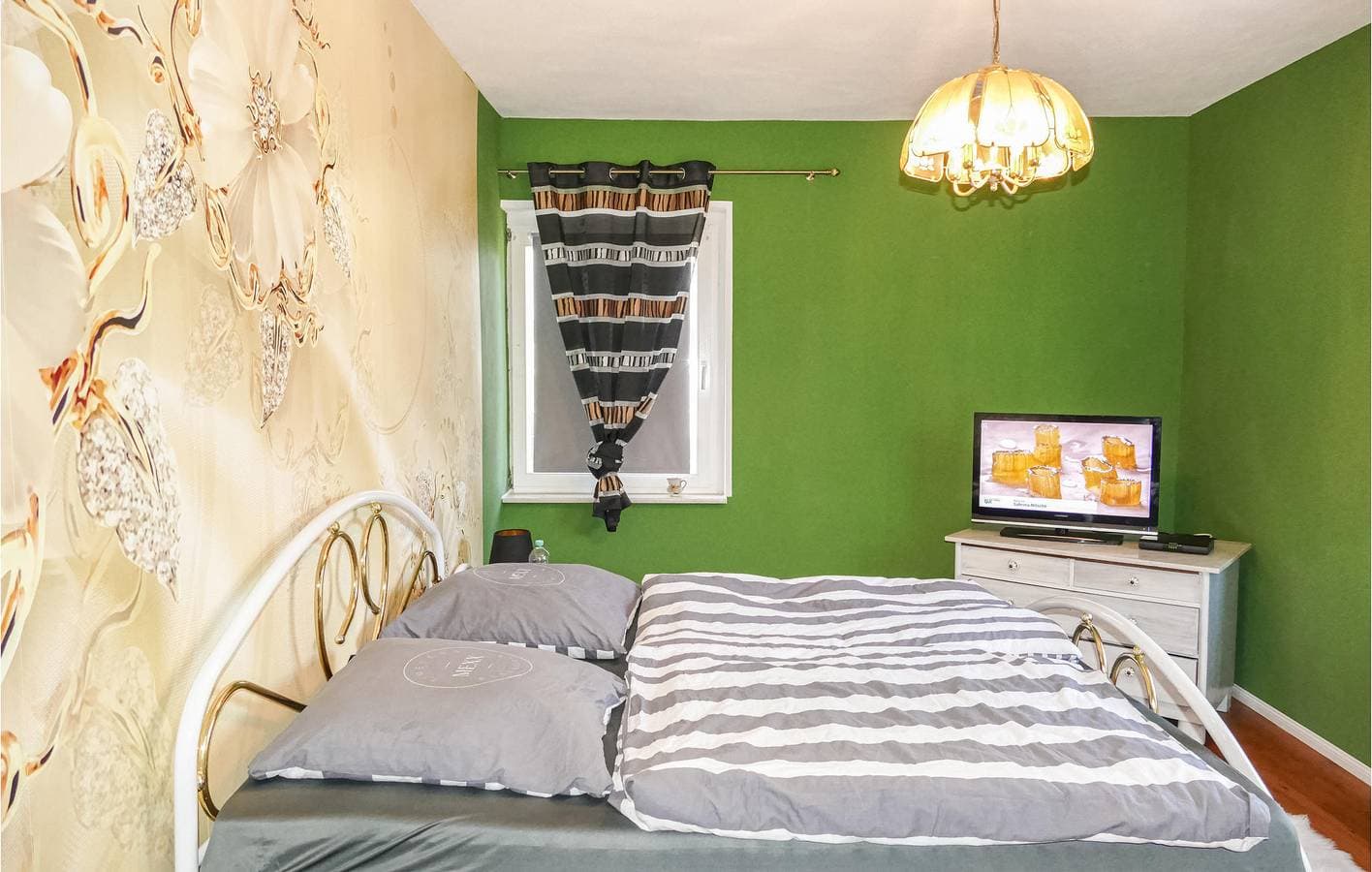 Foto 10 von 14: Sonnige Terrassenwohnung mit Parkplatz und Garten