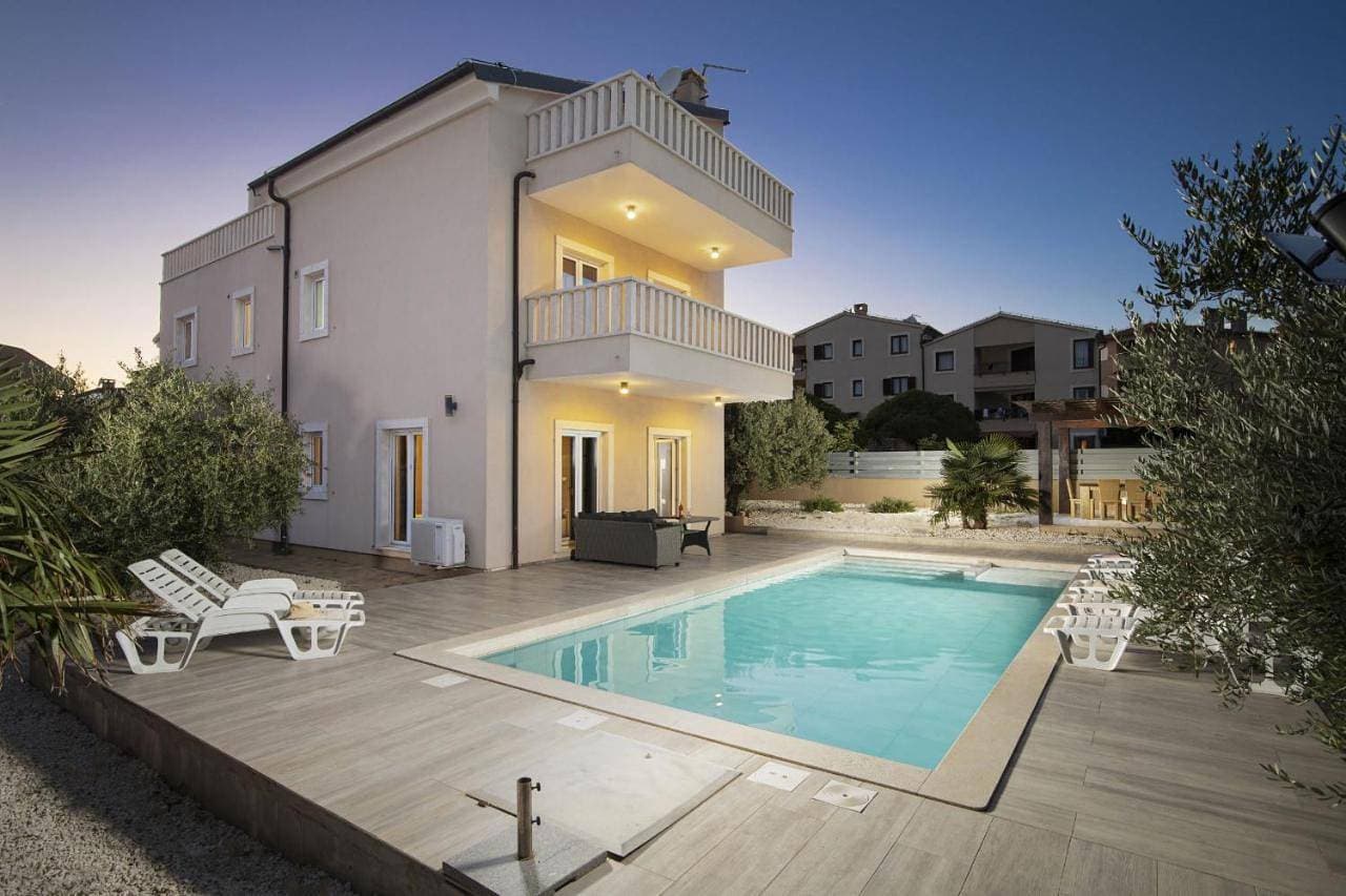 Villa Bellavista with 8 Bedrooms, Private Pool and Sauna 1