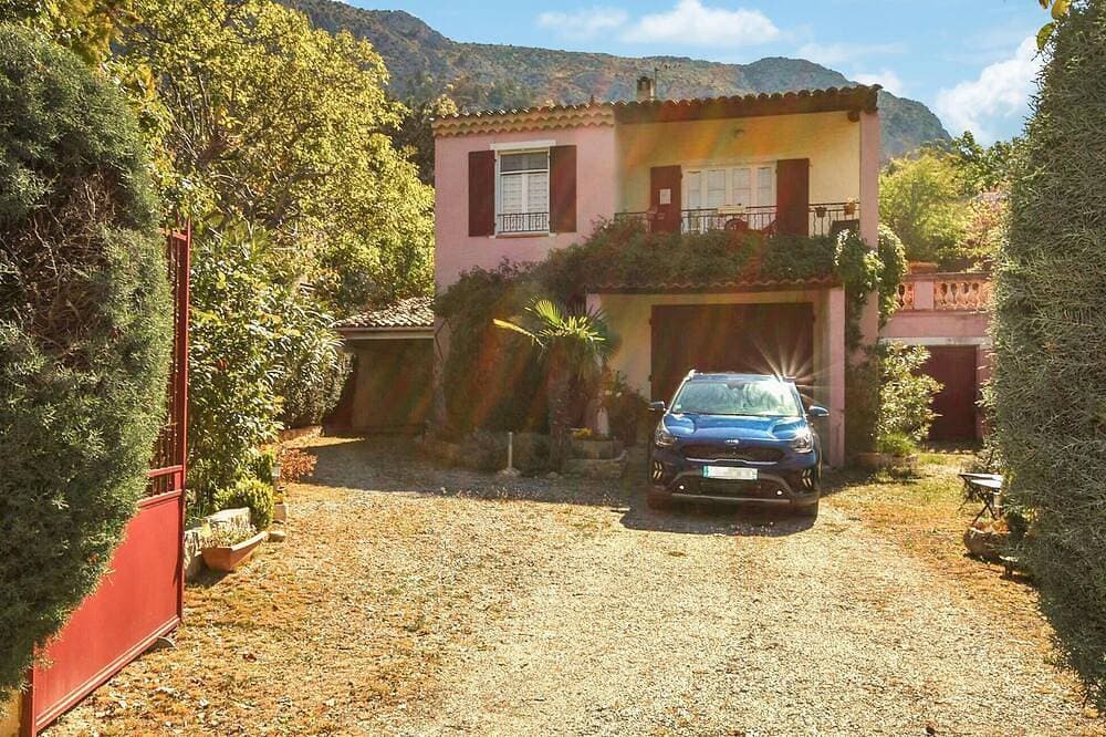 2 bedroom lovely home in Moustiers-Sainte-Marie 1