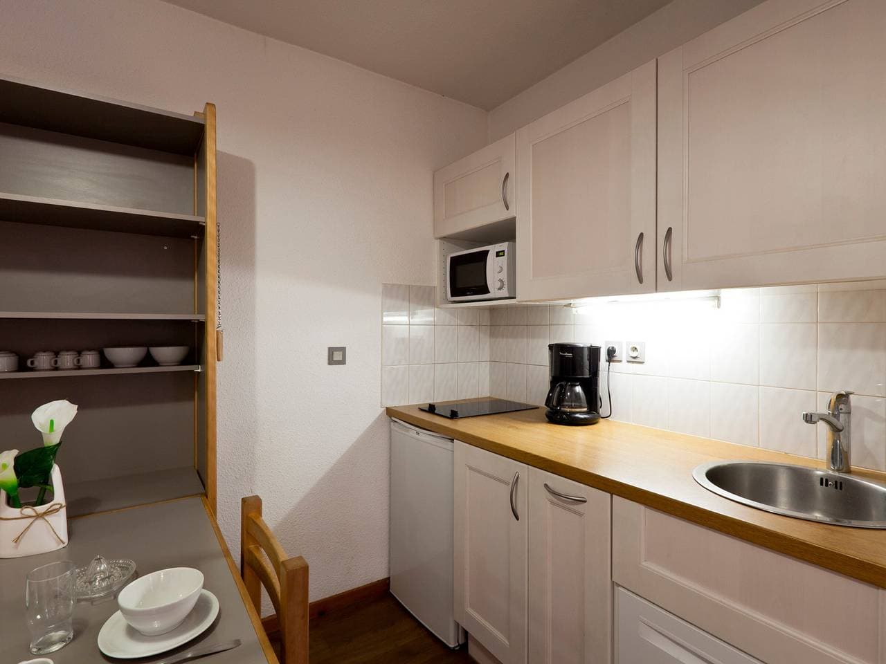 Foto 6 von 21: Gemütliches Studio für 2 mit Balkon und WiFi in Brides-les-Bains