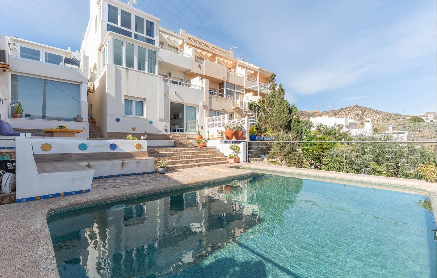 Urlaub am Meer: Gemütliche 2-Zimmer-Wohnung mit Pool und Zugang zum Strand 1