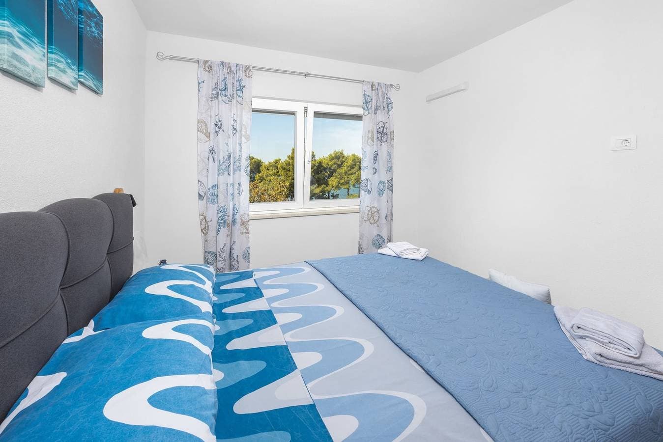 Foto 11 von 25: Apartment Ivana with Sea View - Pet Friendly
