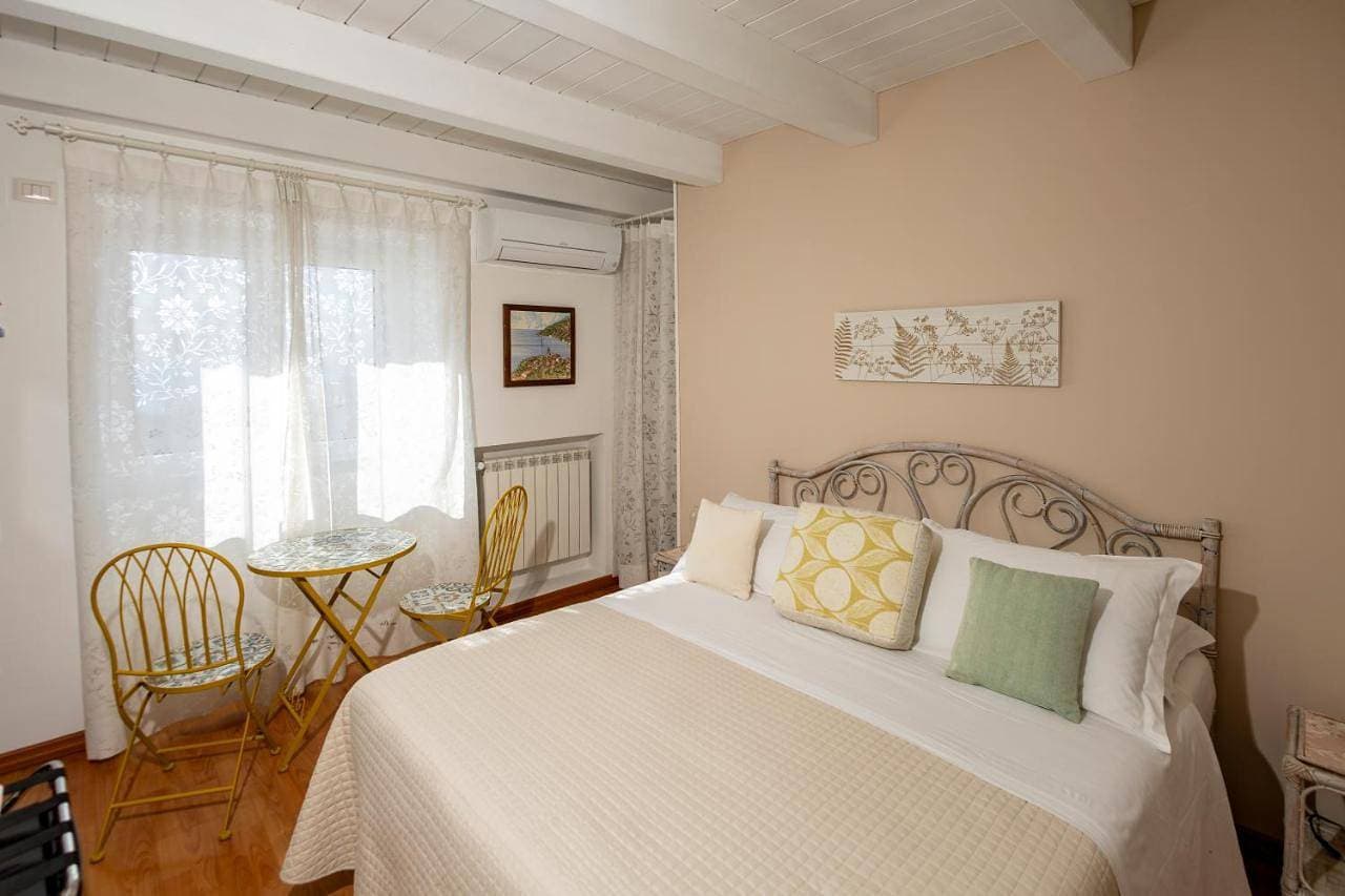 Foto 9 von 18: Double Room with Sea View