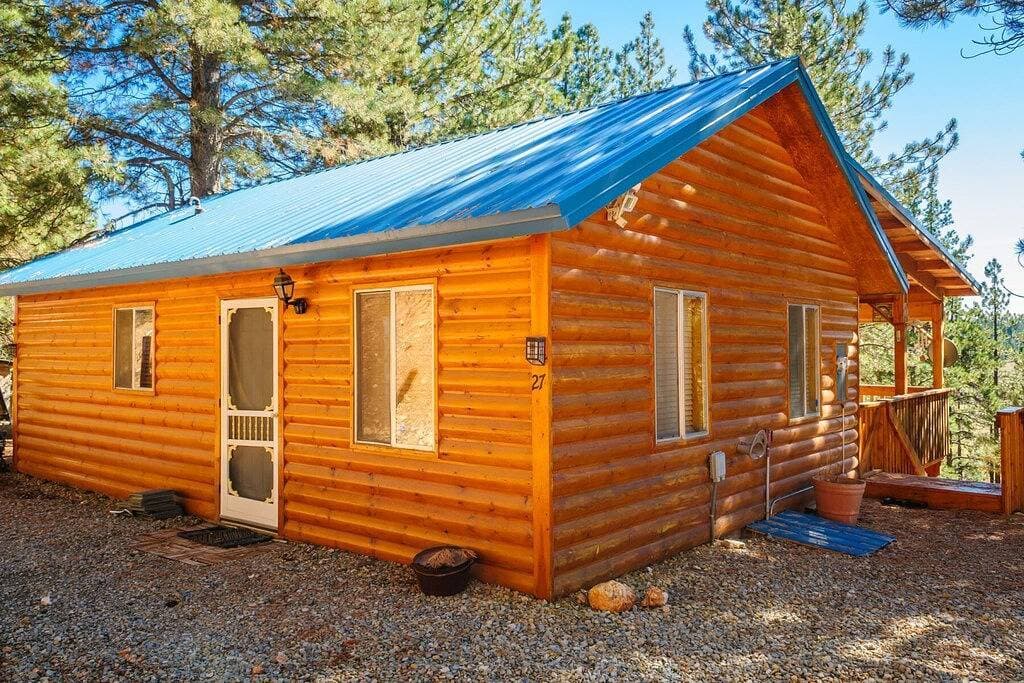 Foto 9 von 19: Charmantes Blockhaus mit übergroßem Deck und herrlichem Ausblick! Genießen Sie die frische Bergluft