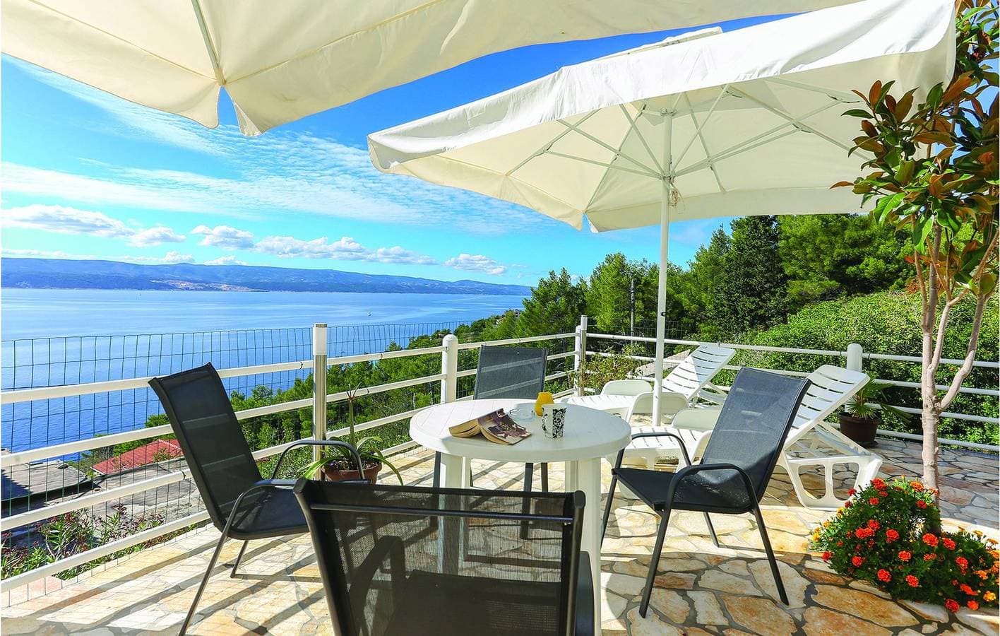 Foto 12 von 32: Apartment am Meer mit Pool und WLAN, nur 300 m vom Juto-Strand entfernt