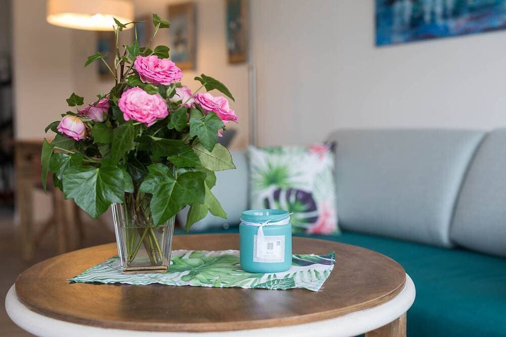 Helle Wohnung in See- & Stadtnähe mit kleinem Balkon 1