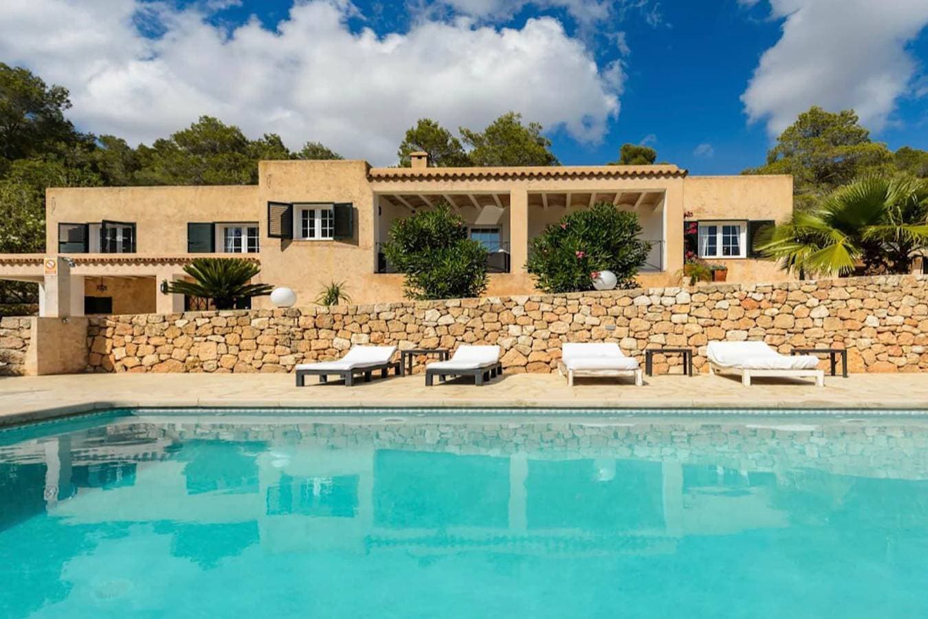 Villa 1