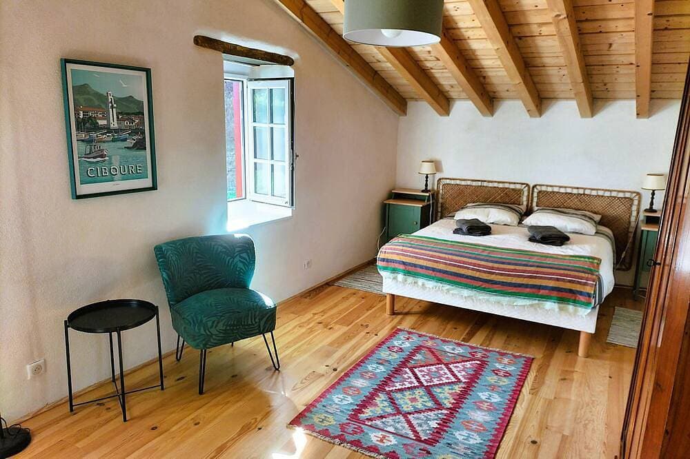 Foto 2 von 30: Charming Basque house with swimming pool