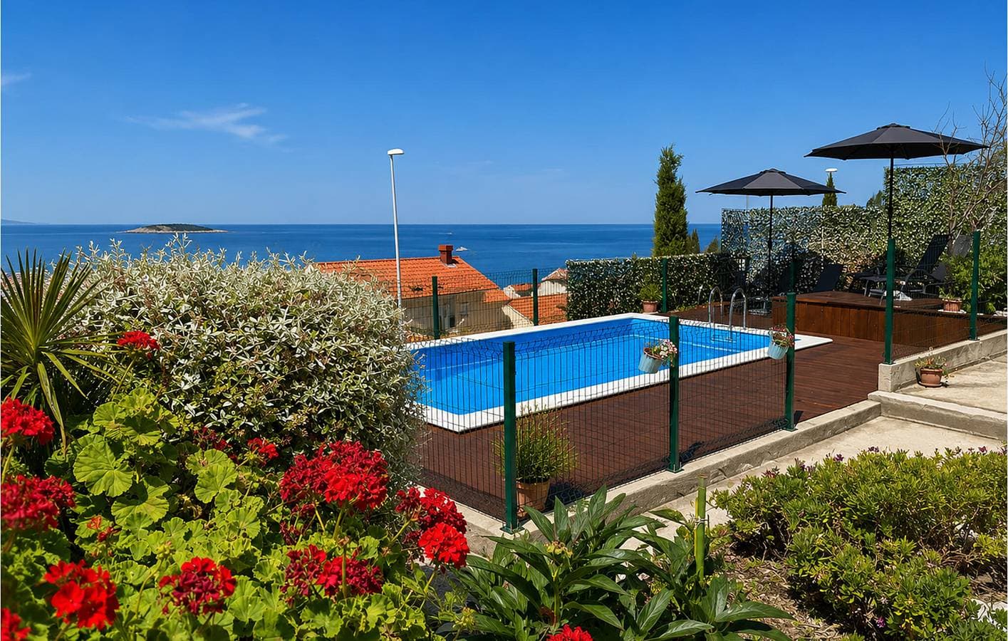 Urlaub am Meer: Gemütliche 2-Zimmer-Wohnung mit Pool und WLAN, 700 m vom Strand entfernt 1