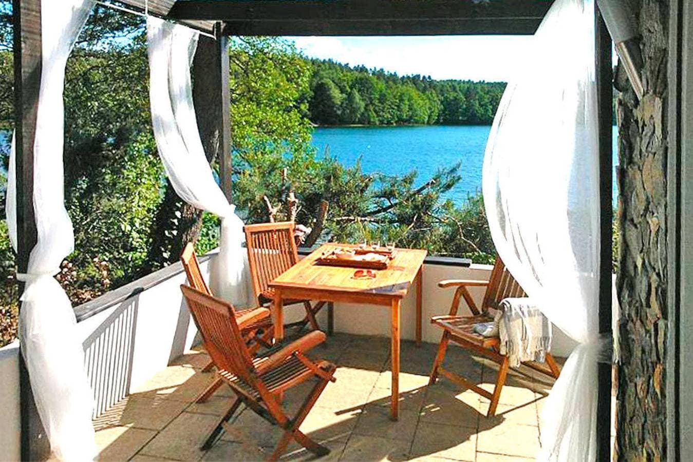 Ein wunderschönes Ferienhaus mit Seezugang 1